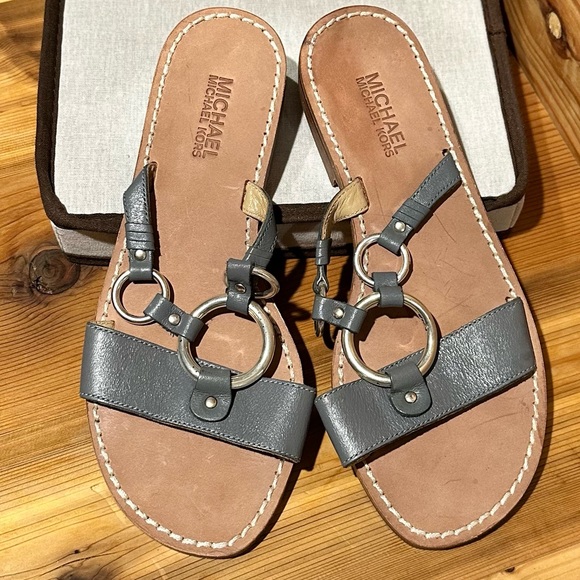 Michael Kors leather sandals Retail $88 SALE. 503 - Picture 9 of 12